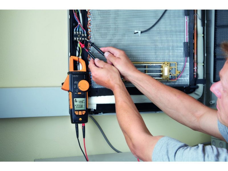 Testo 770-1 - Kliešťový multimeter 400 A AC/DC